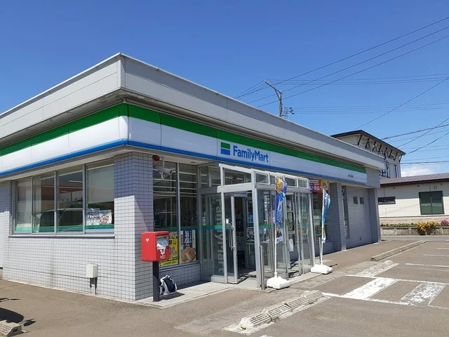 ファミリーマート大館大田面店まで526m