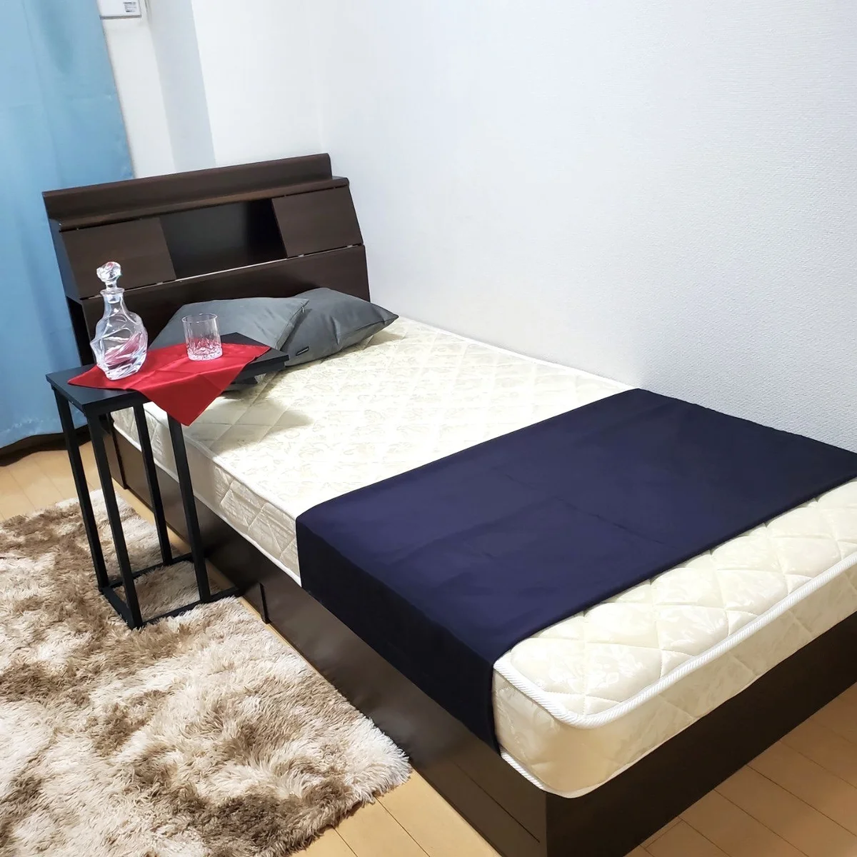 セミダブルベッド♪リラックスできます♪