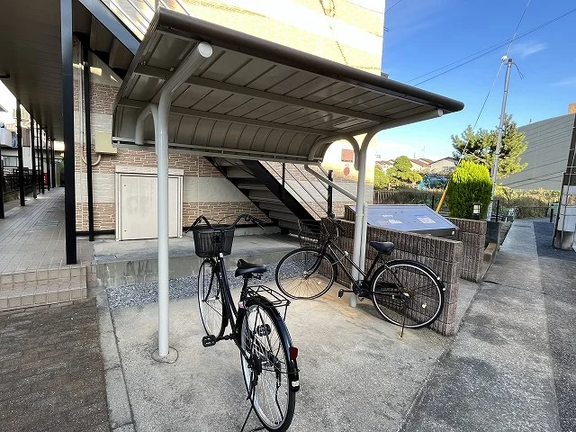 駐輪場　原付＆自転車のみ駐輪可能