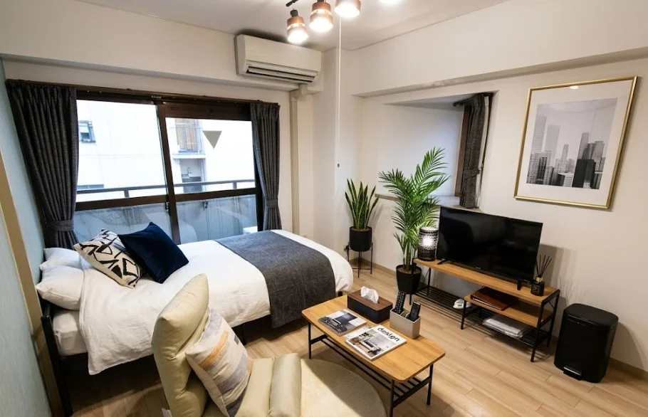 角部屋で最上階のマンスリーマンション！　家具家電・備品がそろった洋室広めのマンスリーマンション！