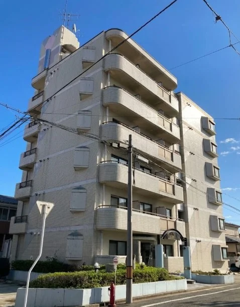 高層・オートロック付きセキュリティーマンション！　近隣にもコンビニやドンキなどあり便利！