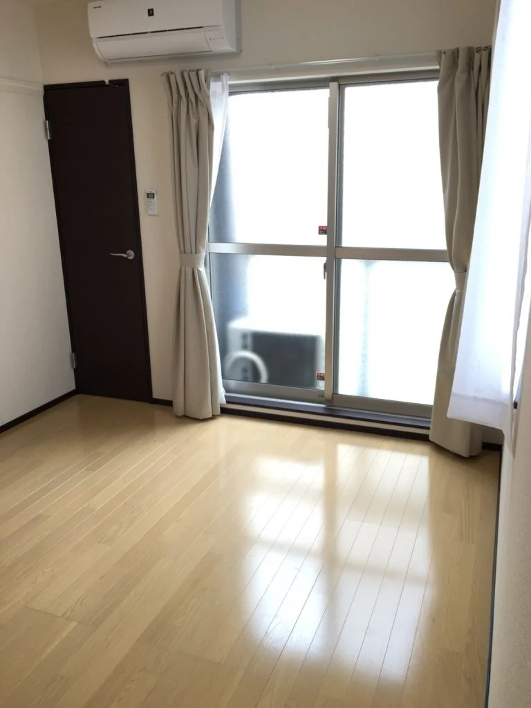 明るくて落ち着いたお部屋♪