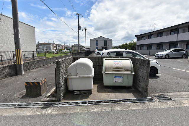 ゴミ置き場