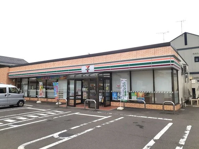セブンイレブン秋田保戸野桜町店まで644m