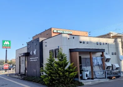 モスバーガー弘前駅前店徒歩５分
