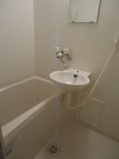 トイレとお風呂はセパレートタイプです。