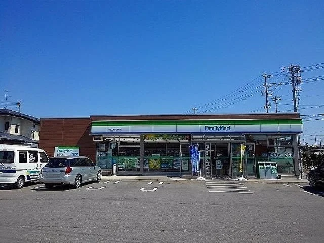 ファミリーマート　土崎港相染店まで180m