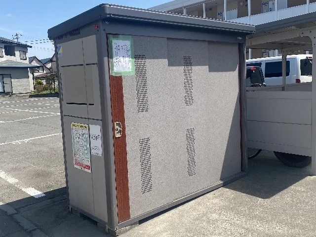 ごみ捨て場