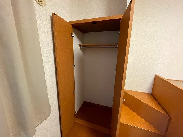 居室：１Fはフローリング　2Fは絨毯