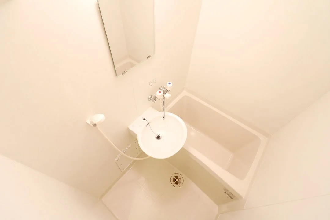 浴室乾燥機付きにより冬場でも洗濯物が安心して乾かせます。