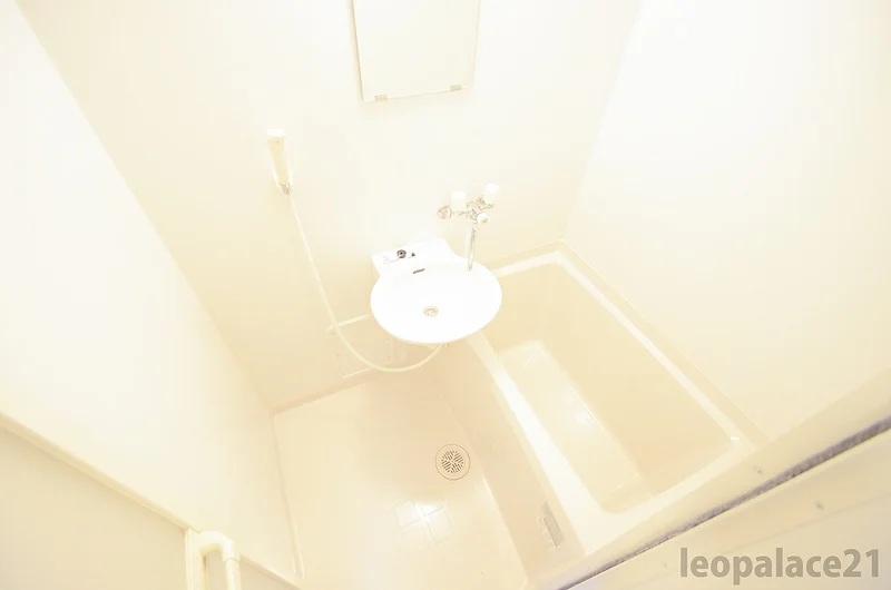設備・使用は号室により異なる為、現況を優先致します。