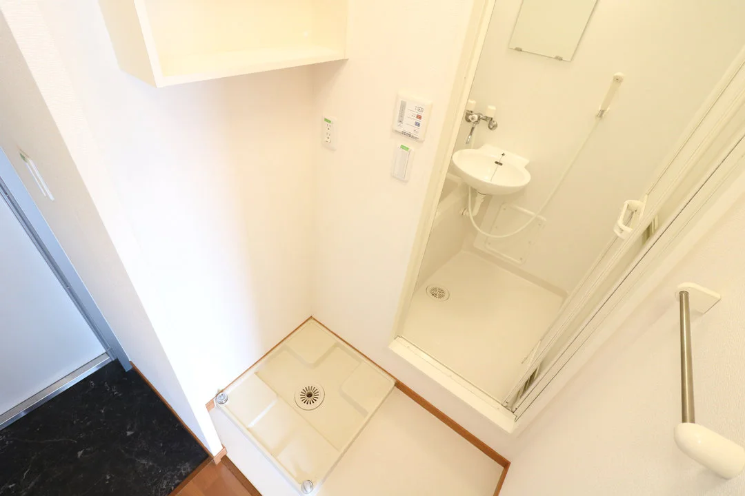 室内洗濯機置き場あり！バス・トイレの独立設計で快適な毎日