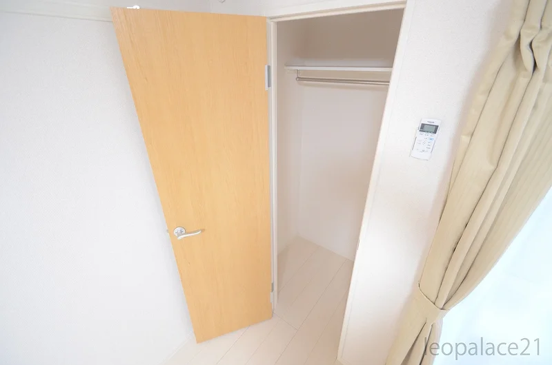 同シリーズの類似となります。現況を優先致します。