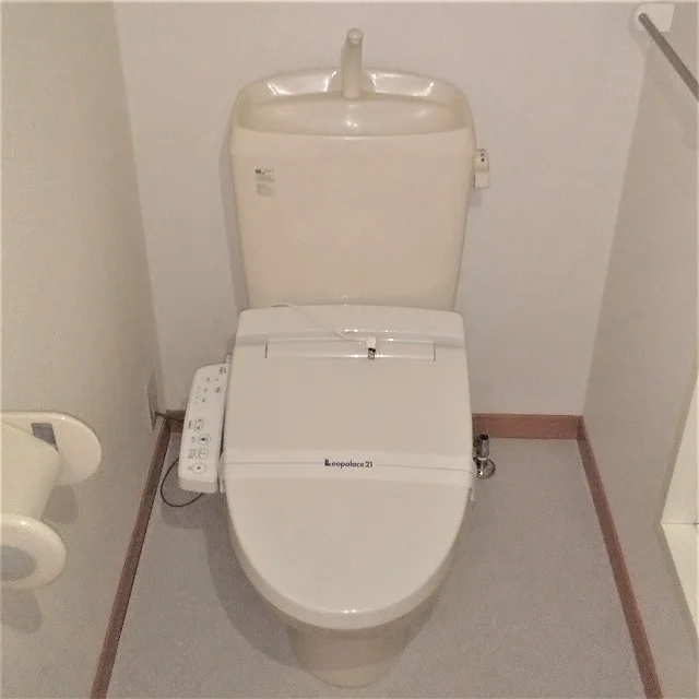 温水洗浄便座付きです♪