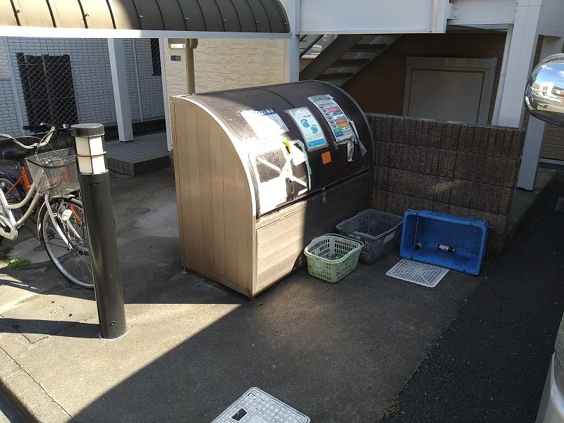 ダストボックス