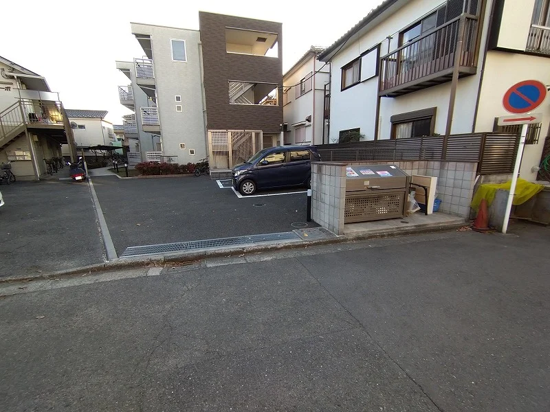 ダストボックス