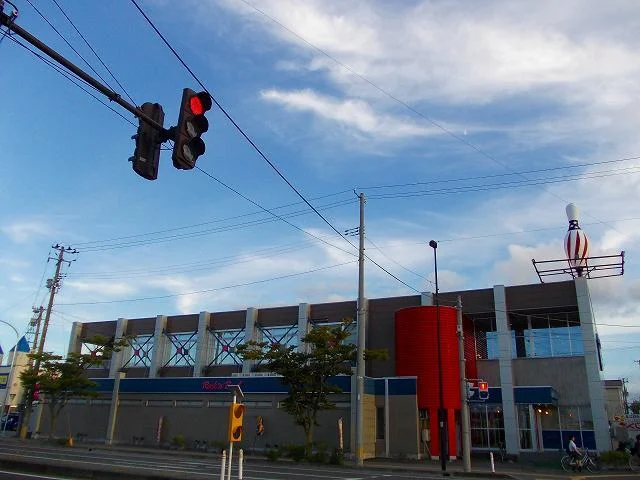 ロックンボウルまで350m