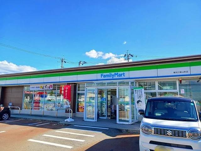 ファミリーマートまで21m