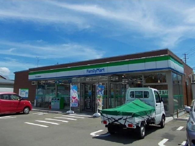 ファミリーマート 相染町店まで80m