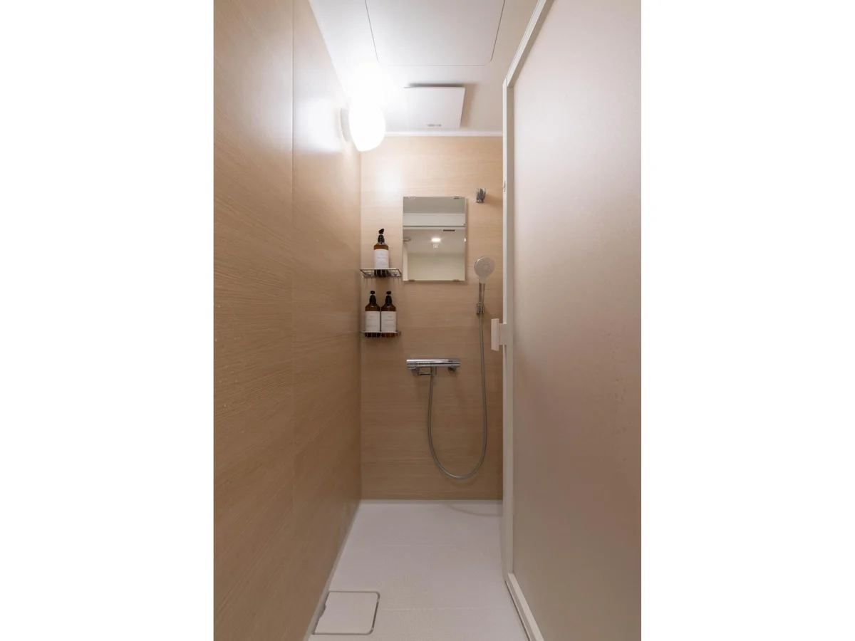 清潔感のあるシャワーブース。