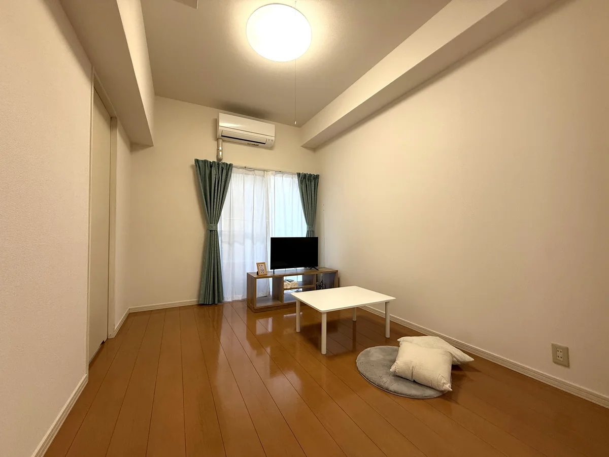 ※ラグとクッションは撮影用備品の為、設置しておりません。