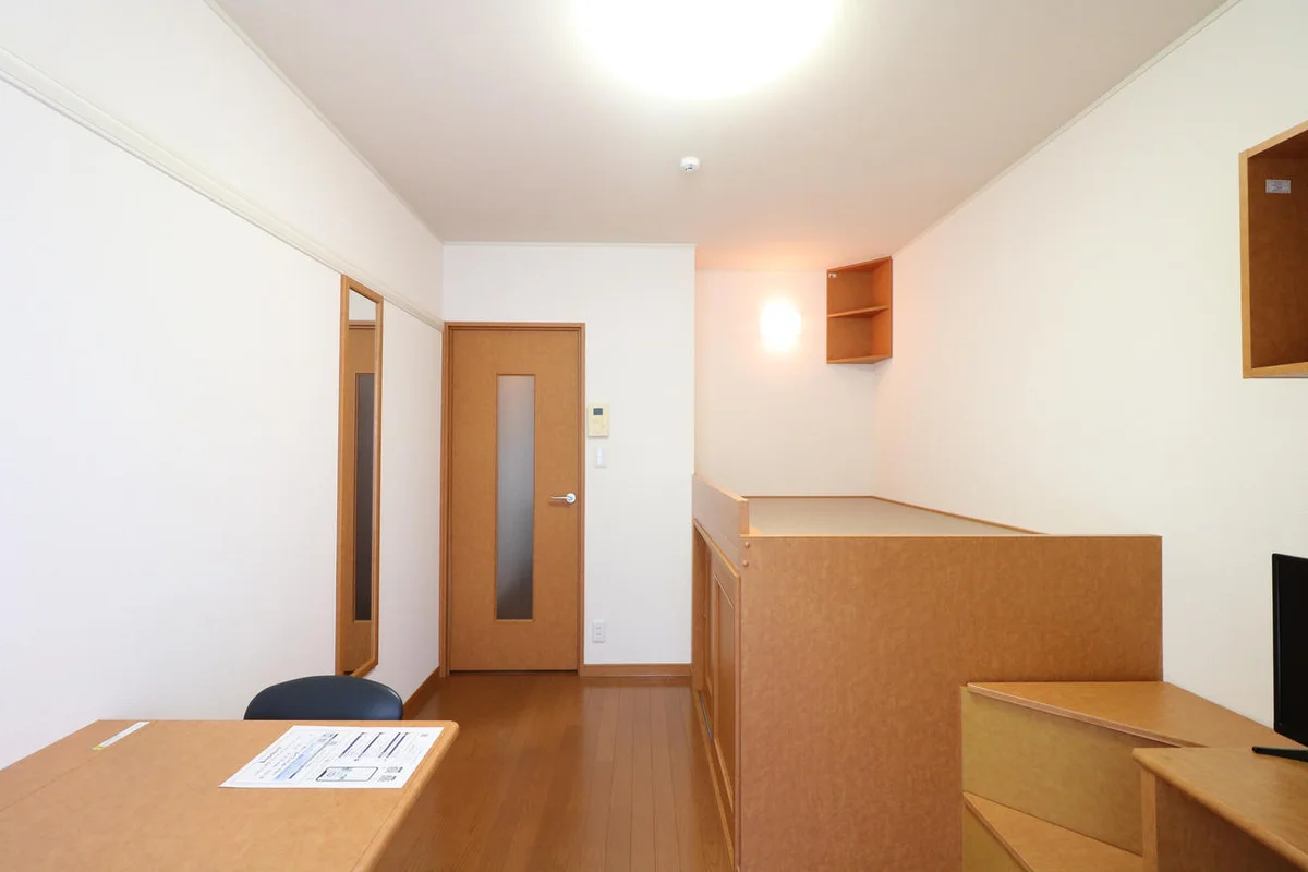 １Ｆはフローリング仕様・２Ｆは絨毯仕様になります。