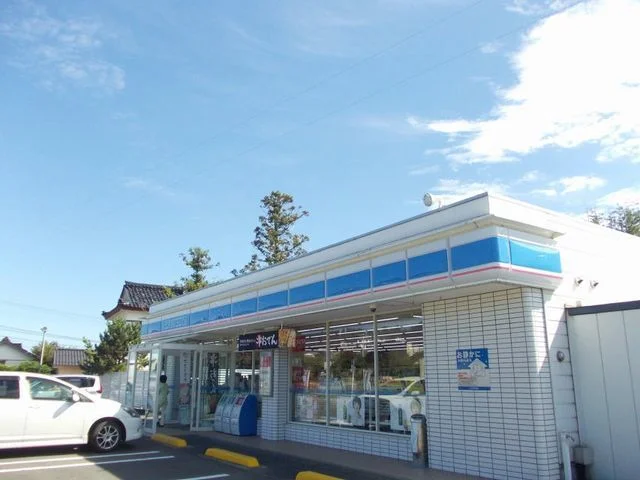 ローソン　本荘薬師堂店まで300m