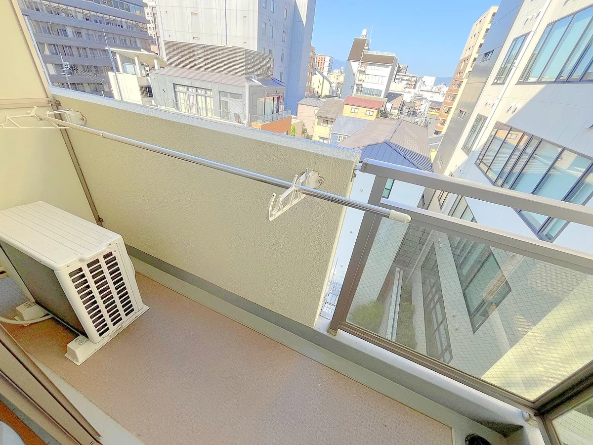 ベランダがあるので洗濯物も干せます☆