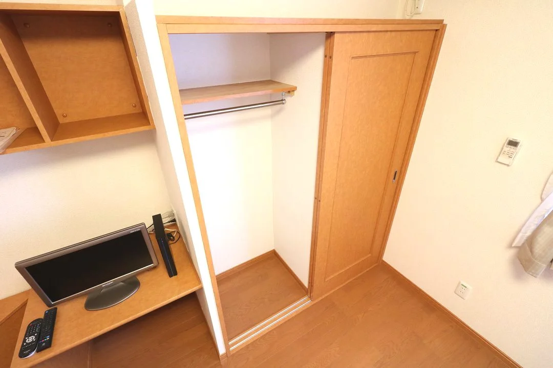 大切な衣類を収納出来る大型クローゼットあり