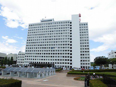 県庁まで1530m