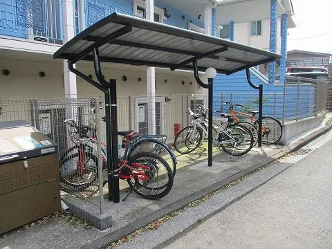 駐輪場　原付＆自転車のみ駐輪可能