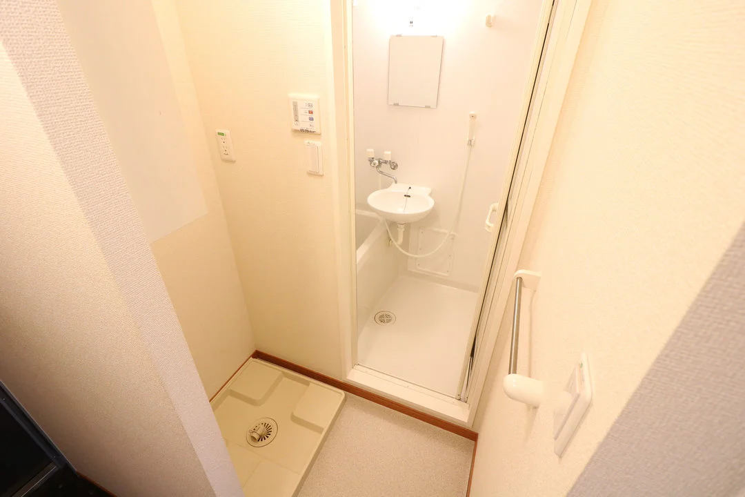 室内洗濯機置き場あり！バス・トイレの独立設計で快適な毎日