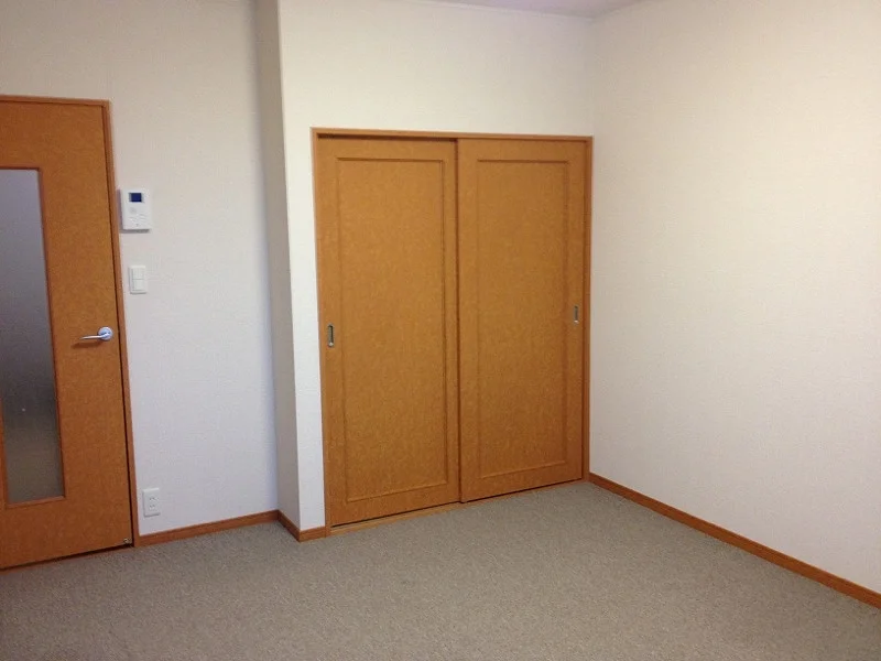 １階はフローリング、2階はカーペットになります。