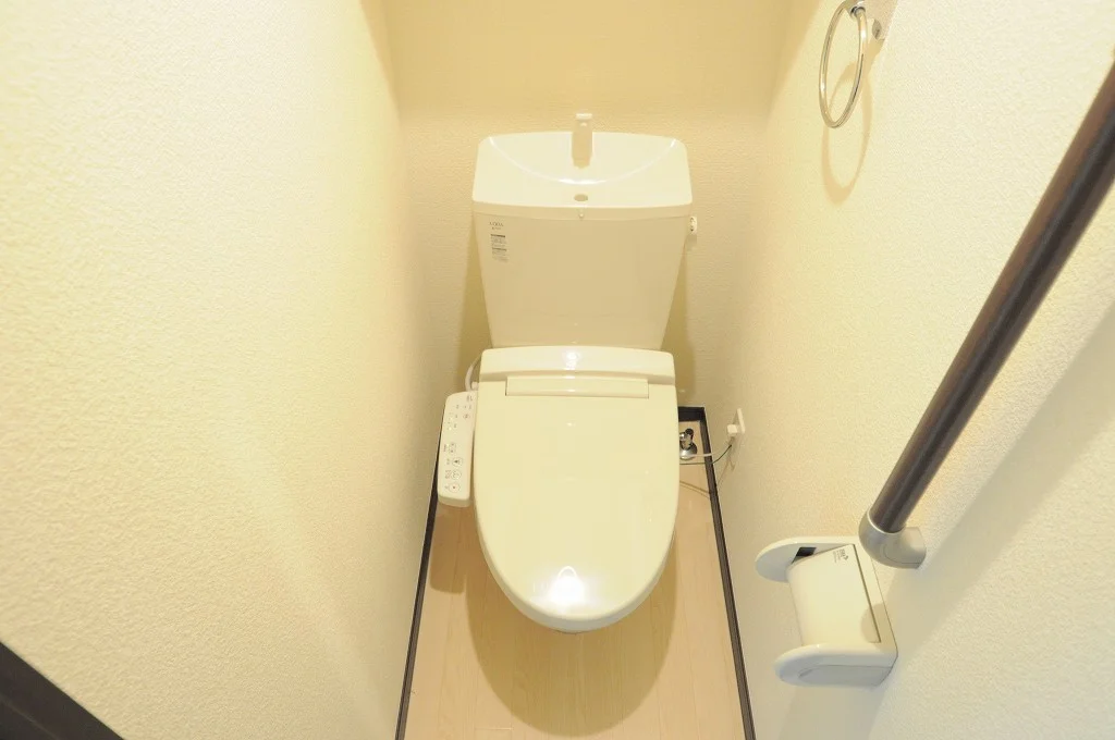 同シリーズの類似となります。現況を優先致します。
