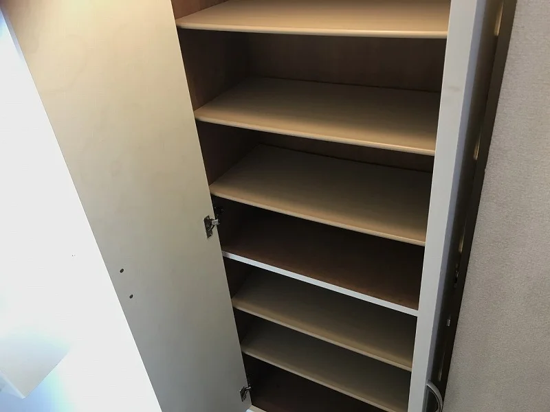 シューズボックス