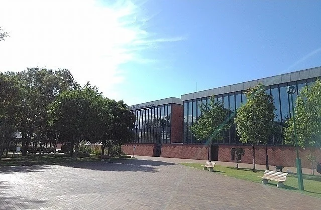 JR岩見沢駅まで1000m