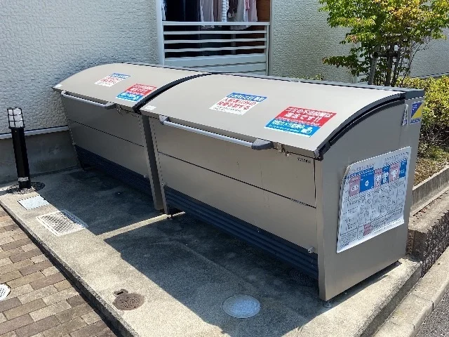 ダストボックス