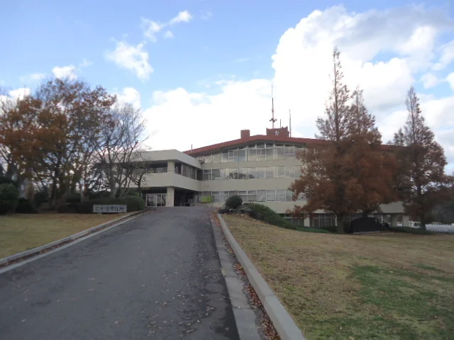 にかほ市役所仁賀保庁舎まで300m