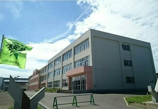 北の台小学校まで1000m