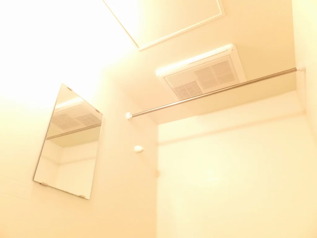 浴室換気乾燥機付きなので雨の日のお洗濯も安心です。