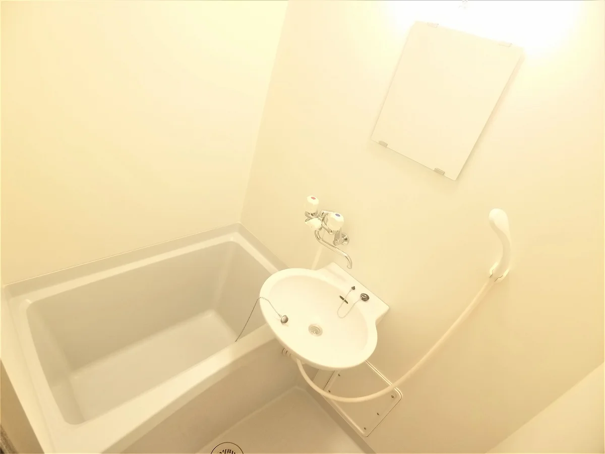 設備仕様は号室により異なる為、現況を優先します。