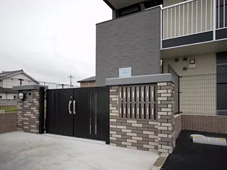 オートロックゲート付き。