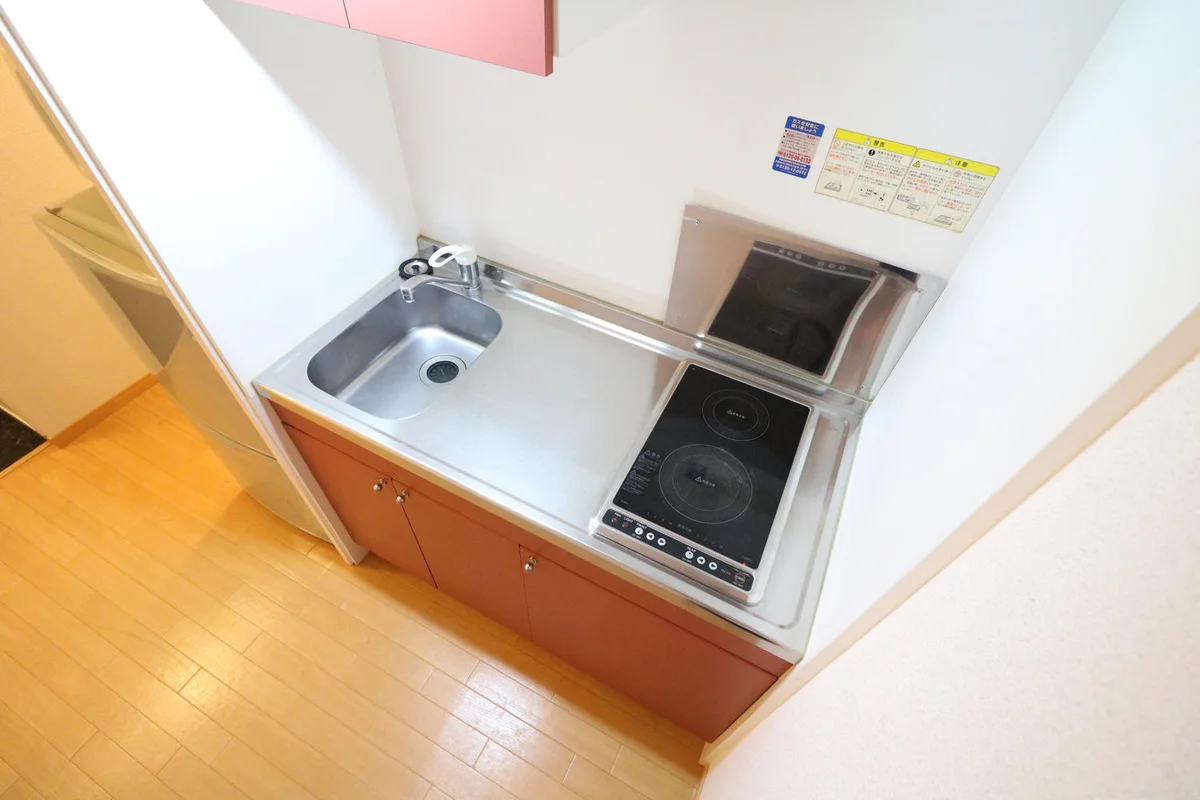 ワイドキッチン２口コンロ付きラジエントヒータを設置