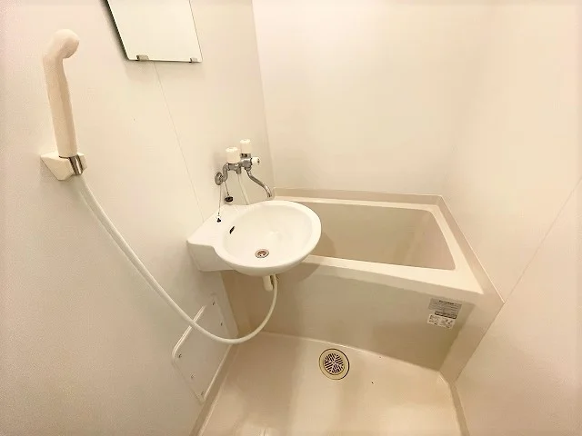 設備・仕様は号室により異なる為現況を優先致します。