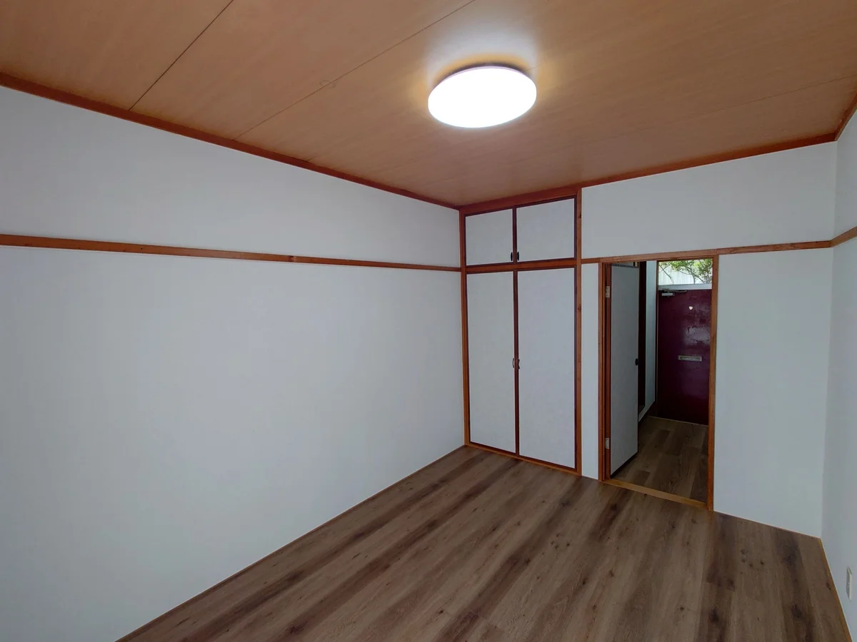 収納スペース有り。