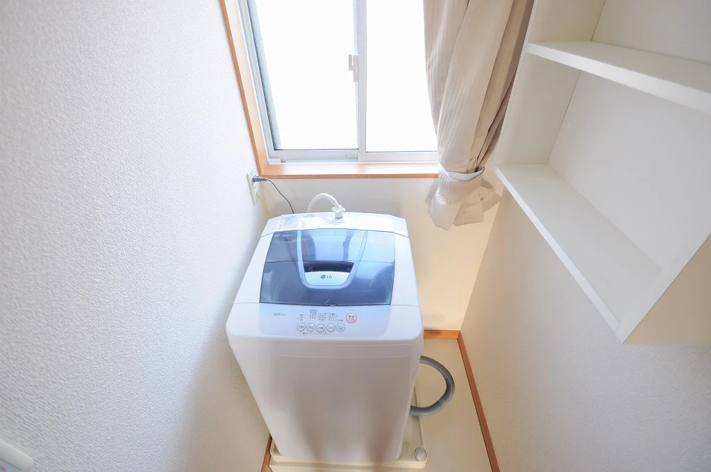 ※同タイプ部屋の写真となります（洗濯機）