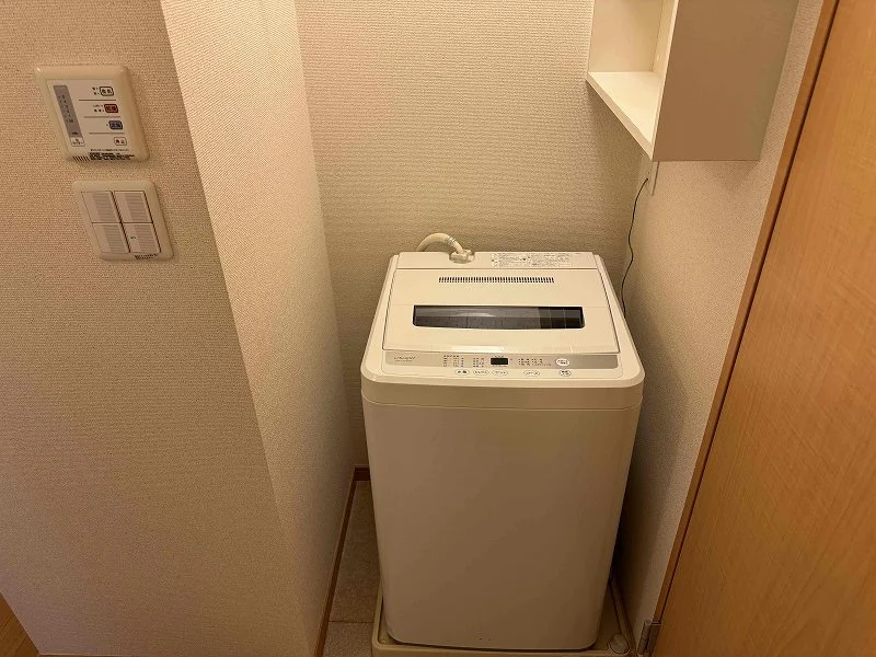 ※同タイプ部屋の写真となります（洗濯機）