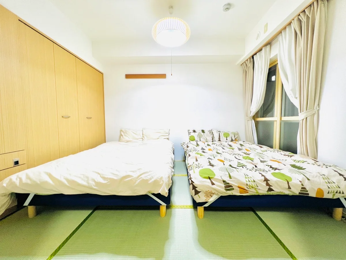 寝室　＊リネン類はイメージ