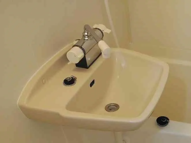 設備・使用は号室により異なる為、現況を優先致します。