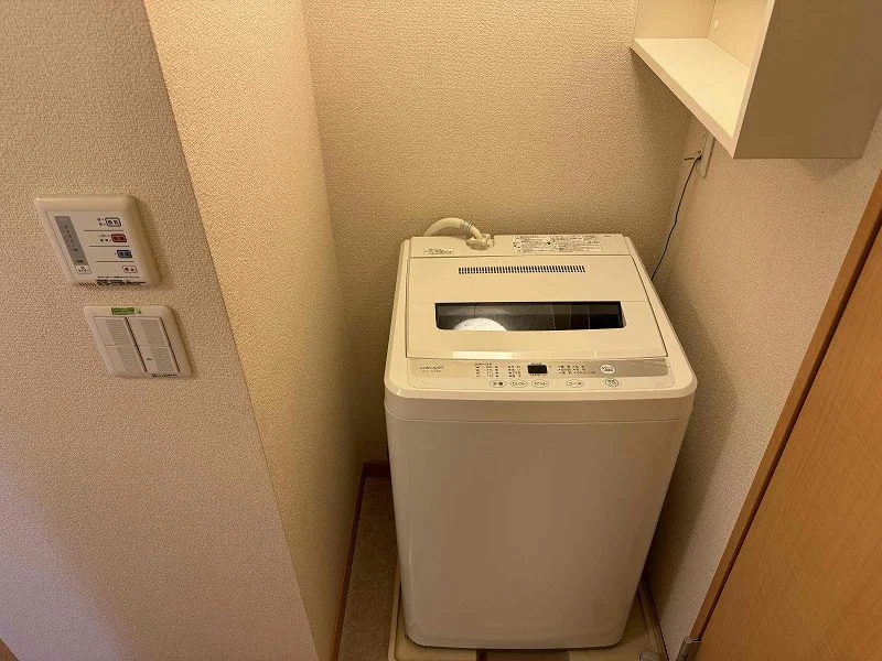 ※同タイプ部屋の写真となります（洗濯機）